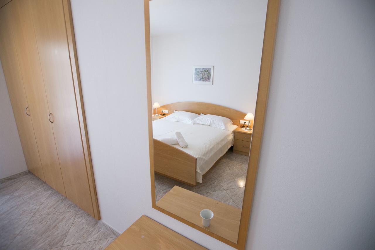 Susanna Apartments เกราโมตี ภายนอก รูปภาพ